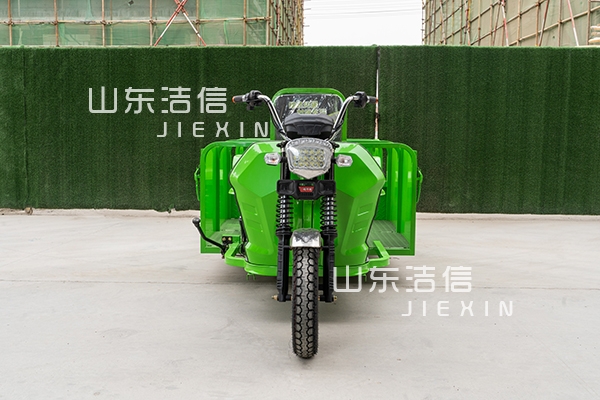 六桶門(mén)板保潔車(chē)簡(jiǎn)介